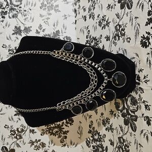 White House black market necklace jb17